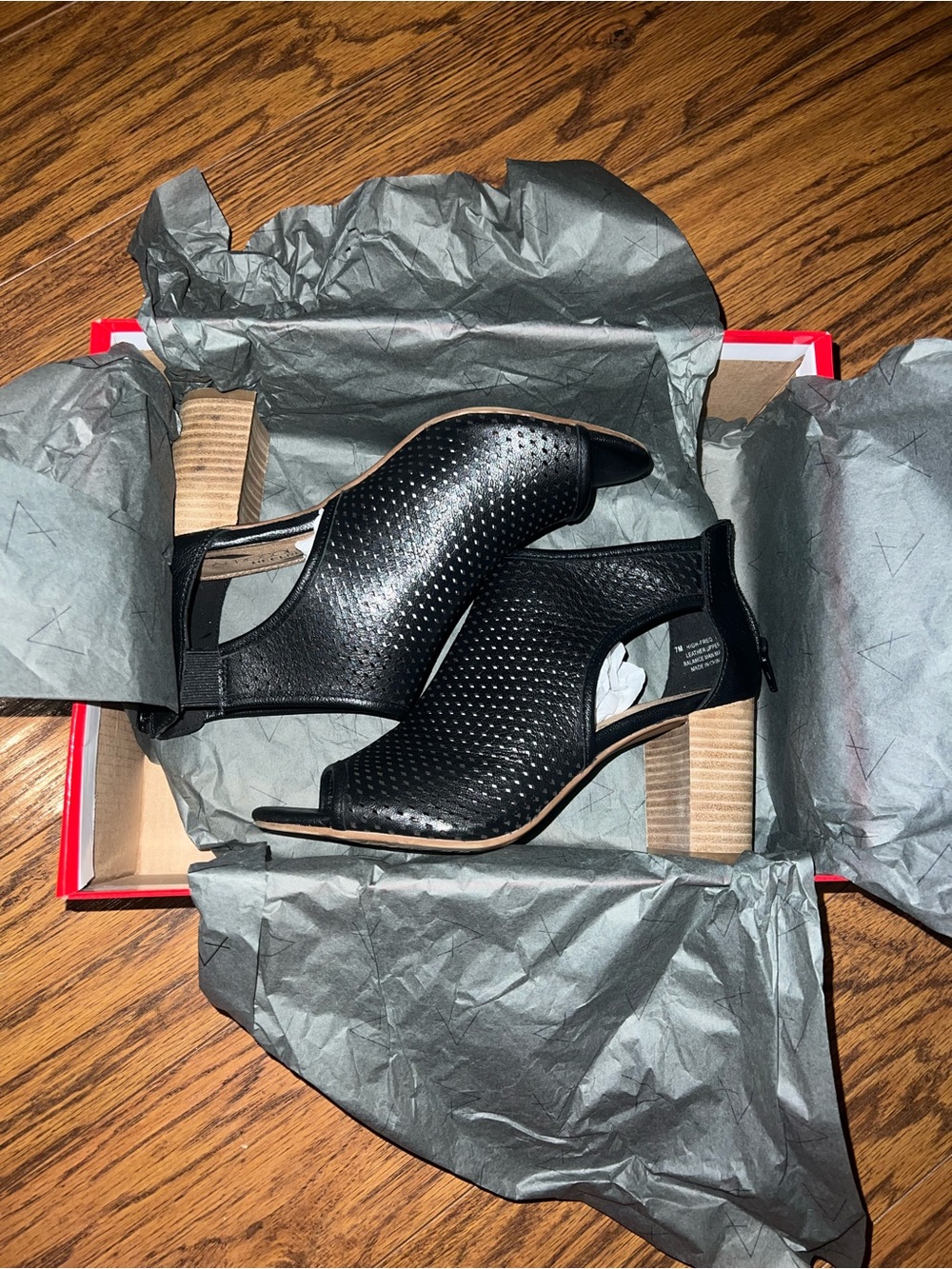 Aerosoles High Frequency Black Leather Heel